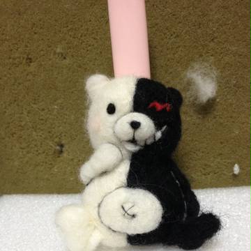 羊毛フェルトでモノクマ