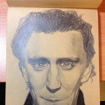 Tom Hiddleston