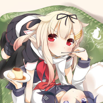 ぷりんもぐもぐ