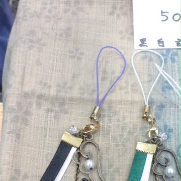 桜のストラップとか