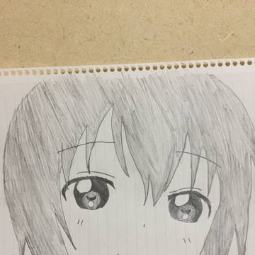 微笑む結衣