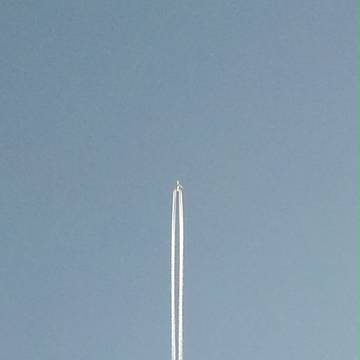 飛行機雲　想う