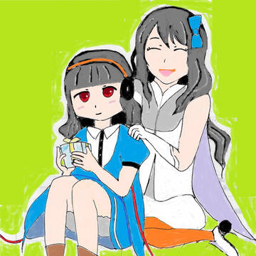 アイテムパックを持つうららに寄り添うほこね