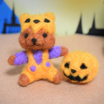 かぼちゃ大好き！ハロウィンコスチュームコグマ