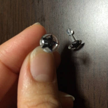 ピアス