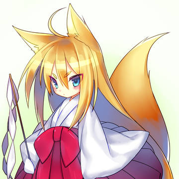 キツネ巫女さん