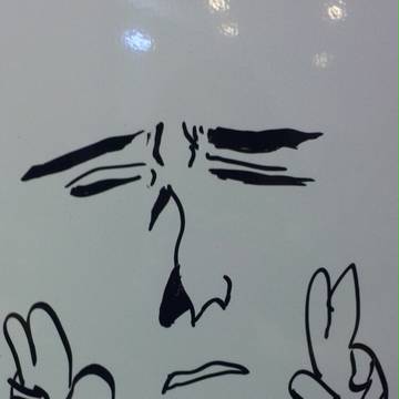 アベ顔ダブルピース 落書き