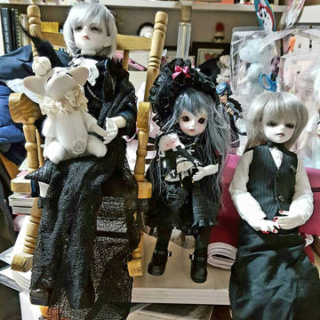 the Silver hair doll