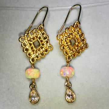 オパール ピアス