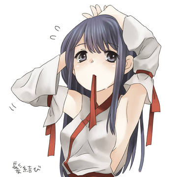 すず、巫女装束