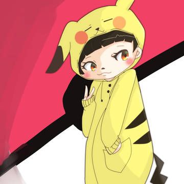 ピカチュウの着ぐるみを着た女の子