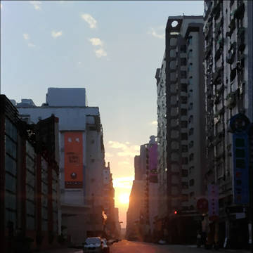 高雄 晨