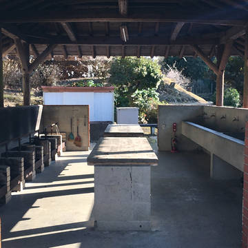 キャンプ場の炊事場
