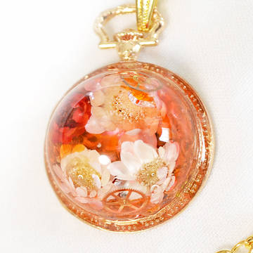 夕暮れ水中花のレジン