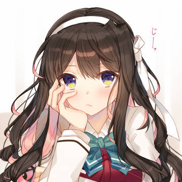 長波ちゃんがじっと見てくる