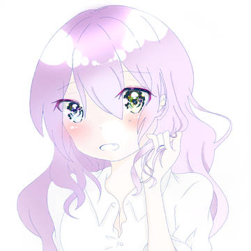 白シャツの女の子