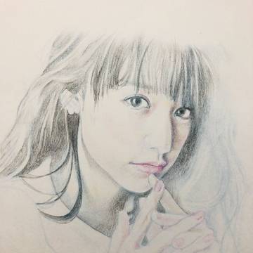 練習、山本美月。
