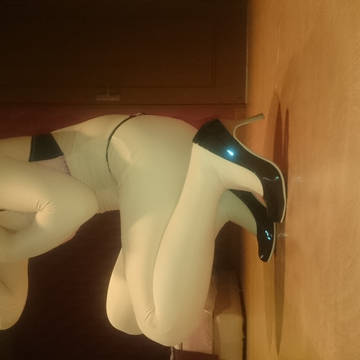 zentai girl