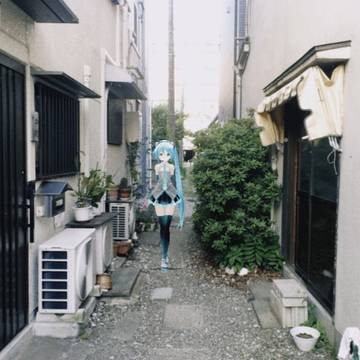 光のなかに立っていてね