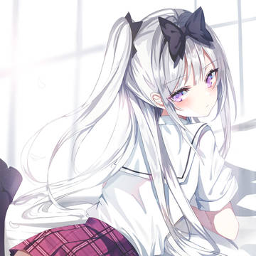 こっちみてる白髪ちゃん