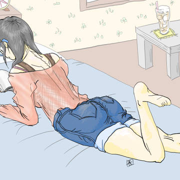 本を読んでいる女のコ