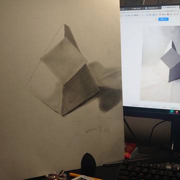用美妆蛋蘸铅笔屑来画光与影