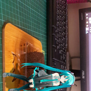 從便利商店買的蛋糕來為初音慶生