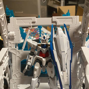 ガンダム クアンタクロス