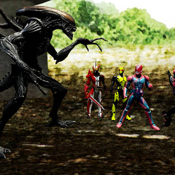 夢の対決！エイリアンVS令和ライダー！！