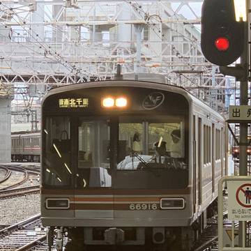 大阪メトロ６６系阪急淡路にて