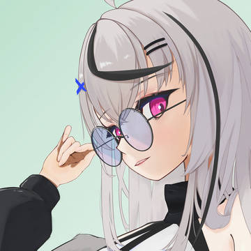 春水レイ眼鏡あり