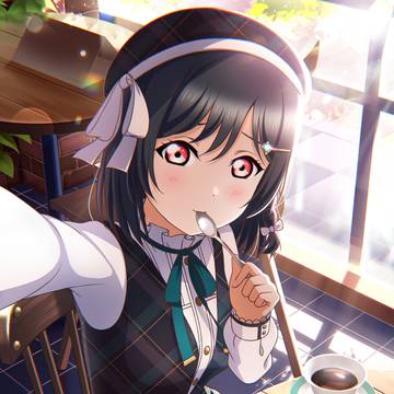 自撮りする栞子