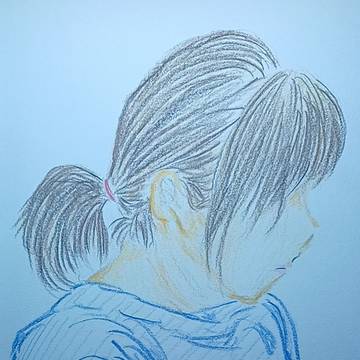 髪の毛を差し出す女の子