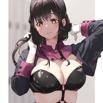 (これって何の衣装だっけ…?)