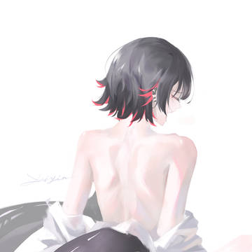制服を脱いてるエレン・ジョー
