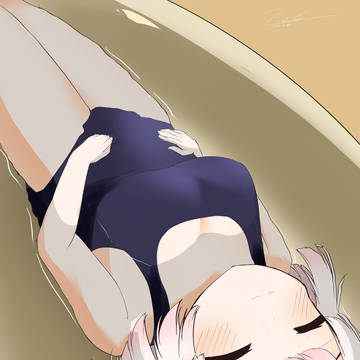 水に浮かぶブタちゃん