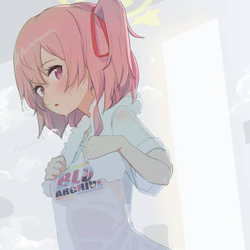 セリナ（Tシャツ）