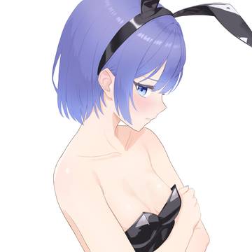衣装に余白があるバニーガールつづみさん