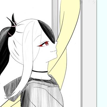 カヨコ 窓際 笑顔