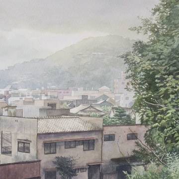 雨上がりの町、透き通る光