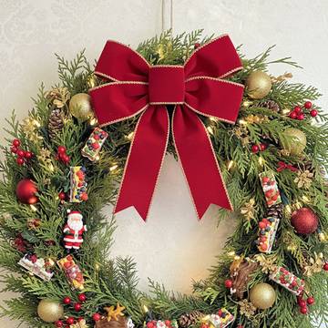 クリスマスツリーとリース。