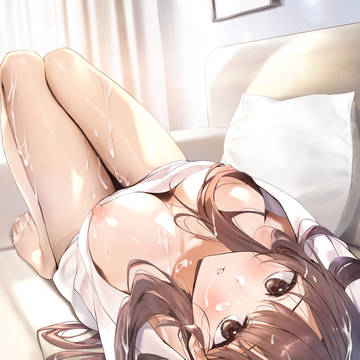 ひと仕事終えてソファーでくつろぐOLちゃん
