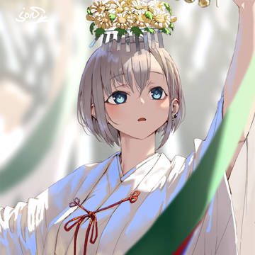 銀髪の巫女舞女子