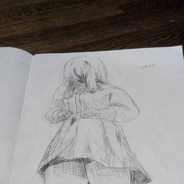 見え…