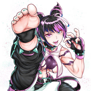 蹴っ飛ばしてるジュリさん