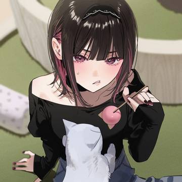 「こいつ、おやつ持ってる時しか寄ってこないんだけど…」