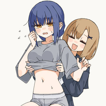 着替えやってあげるね!