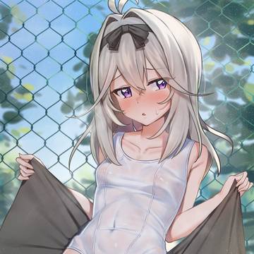 るるか白スク水着ニーソ野外露出