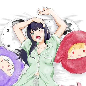 パジャマいろは、ぬいぐるみに囲まれて欠伸