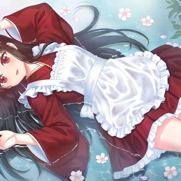 水面の桜と濡れメイド